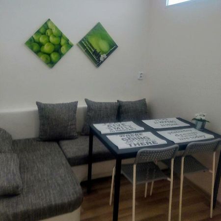 Hostel Irmas Praga Zewnętrze zdjęcie