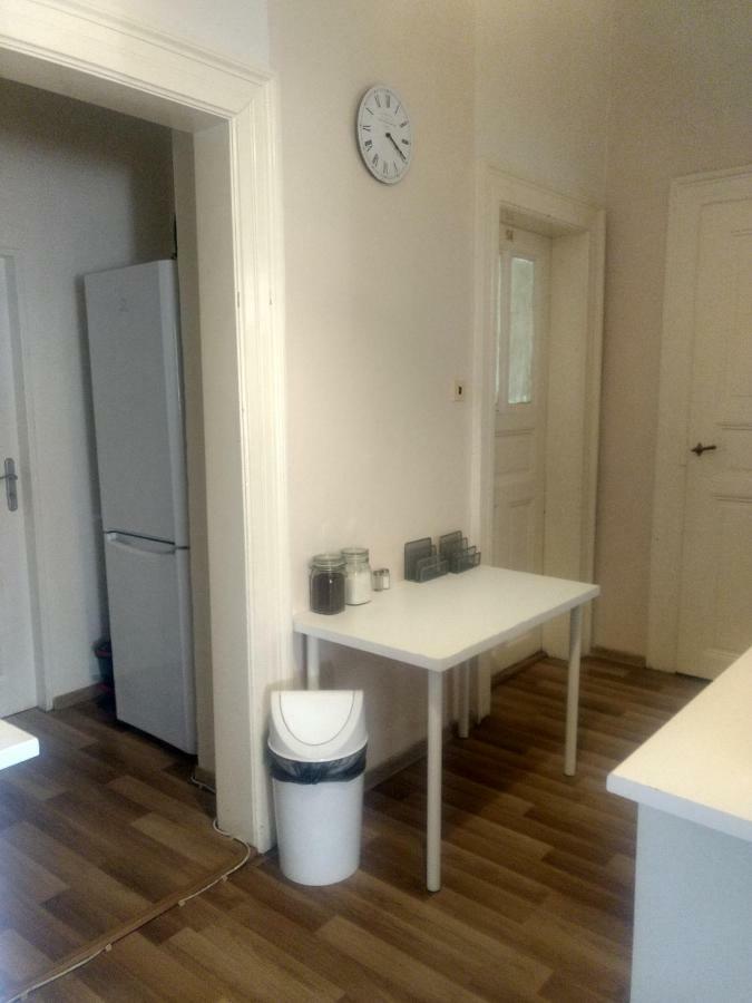 Hostel Irmas Praga Zewnętrze zdjęcie