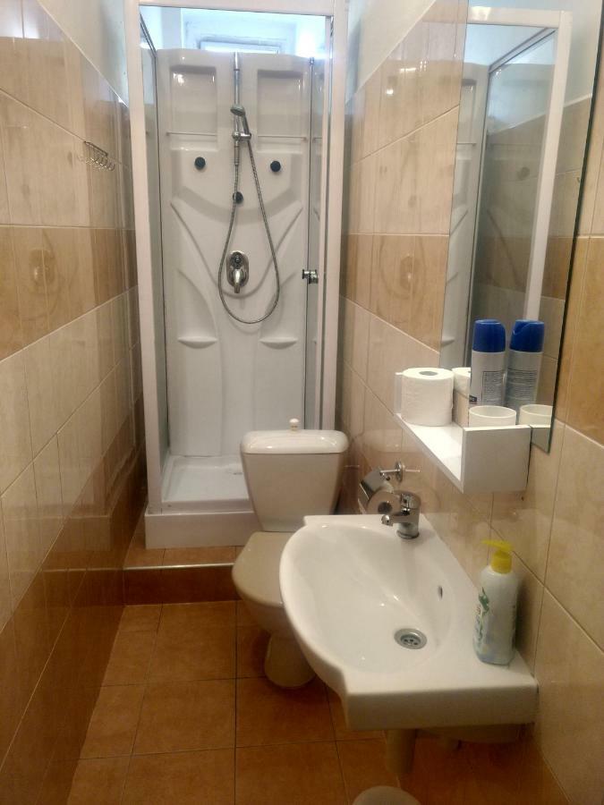Hostel Irmas Praga Zewnętrze zdjęcie