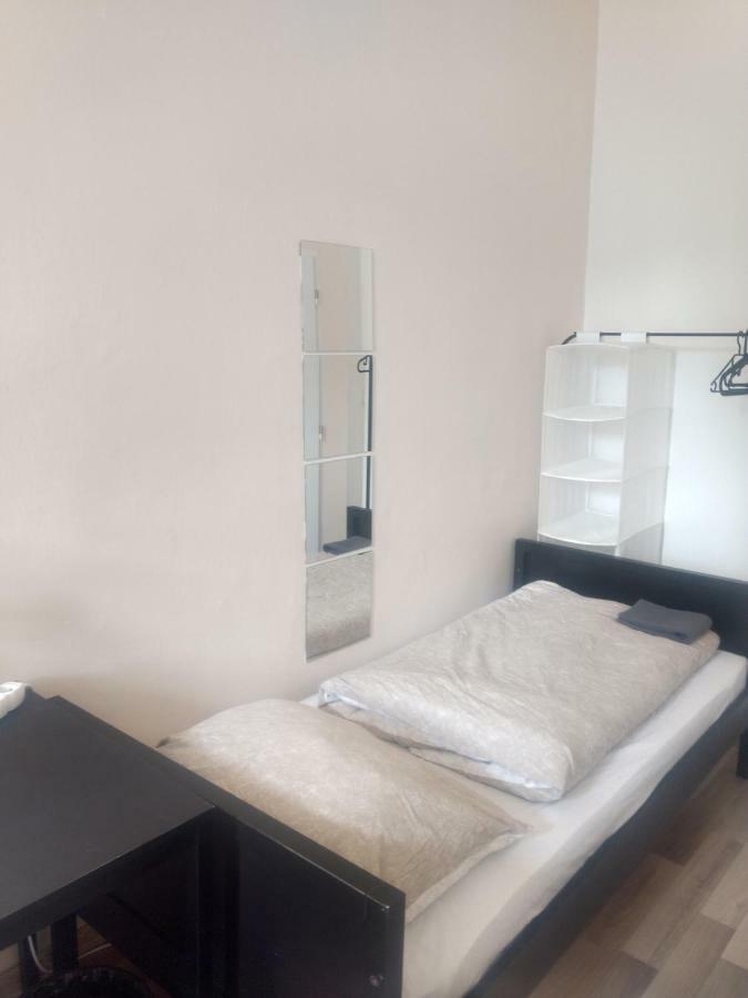 Hostel Irmas Praga Zewnętrze zdjęcie